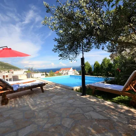 Marvelous Escape Island With Pool Vila